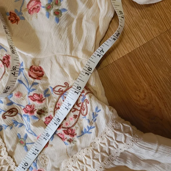 !!!SOLD!!! Audrey Parks Francesca's Embroidered Baby Doll Boho Mini Dress Cream - Picture 7 of 11